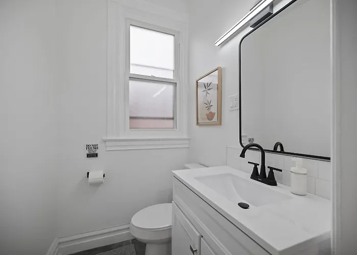 Shadyside, !g Modern And Bright Private Bedroom With Shared Bathroom *